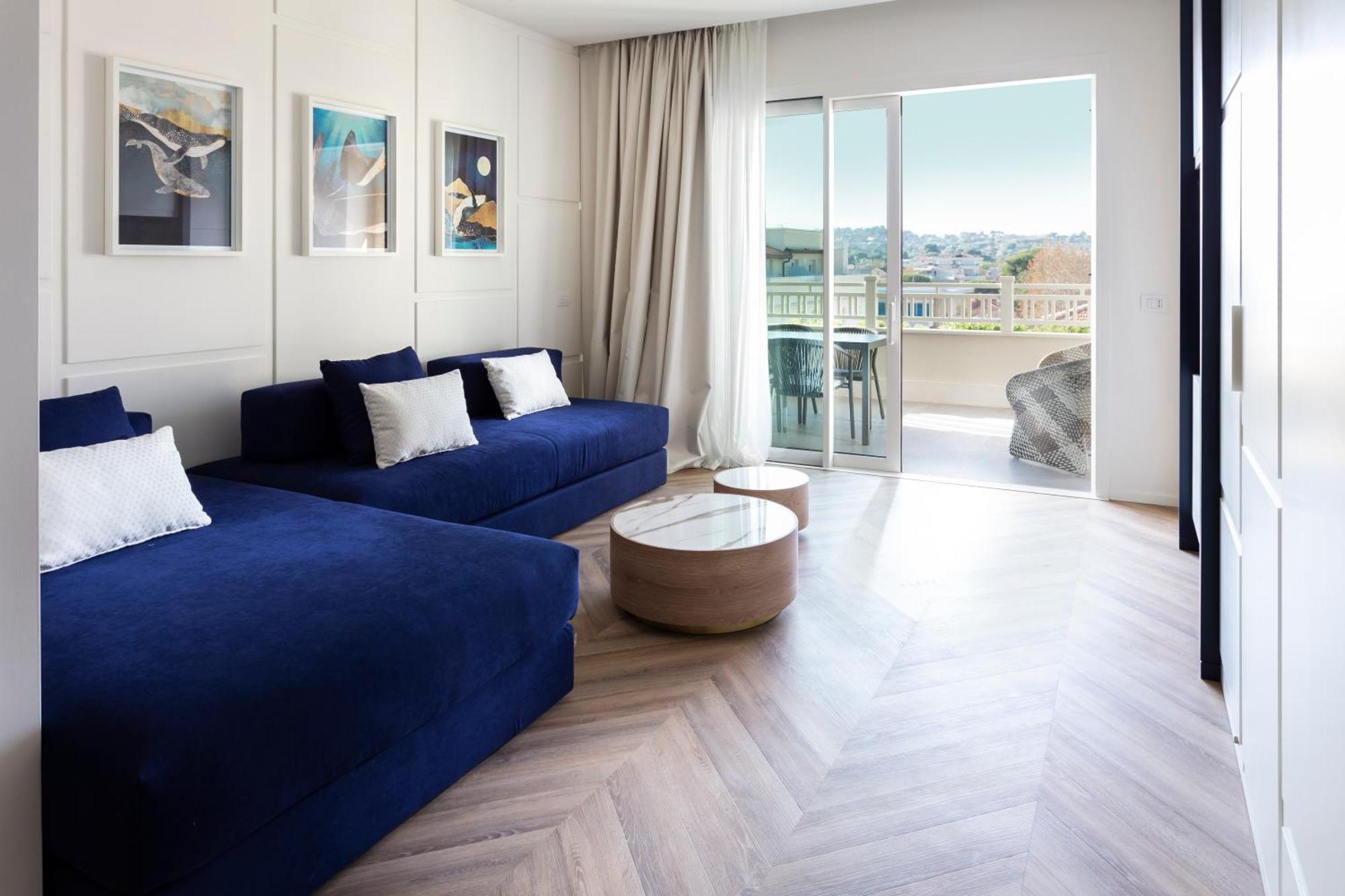 Queen Suite with Sea View